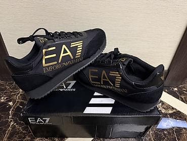 EA7 Emporio Armani kişi krossovkası - Rəng: qarayla qızılı loqo