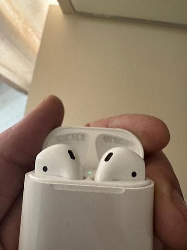 ipad satisi: Apple AirPods (1-ci nəsil) simsiz qulaqlıq.cemi 3-4 defe istifade — 3
