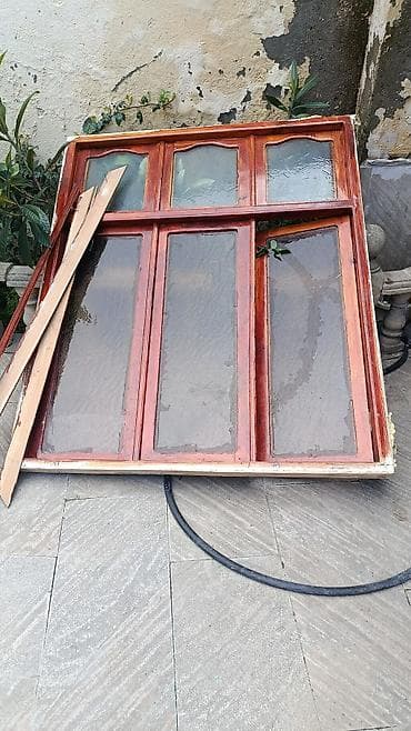 Taxta çərçivəli vitraj tipli pəncərə bloku - Material: sərt ağacdan