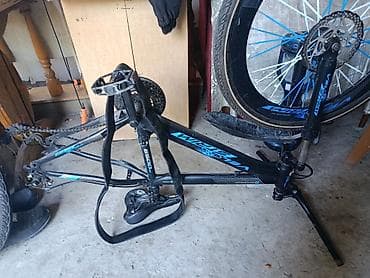 velosipedlə: 24 lük problemi yoxdur sadəcə təkəri patlaxdı sadece kamera patirişka — 3