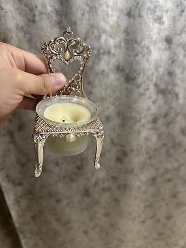 saxta baba geyimi: Şam üçün dekorativ şamdan – “taxt” formalı - Material: metal karkas — 2