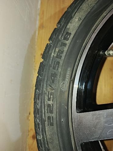 vossen disk teker: İşlənmiş Disk təkər Vossen R 18, 5 Boltlu — 8