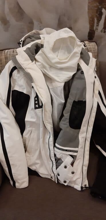 Аксессуары: Alpine Pro xizək kostyumu. Bir neçə dəfə istifadə olunub. Ölçü-48 — 2