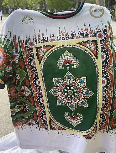 ORUD VK voleybol dəsti - Köynək 1: Ağ-yaşıl rəng palitrası, xalça — 1