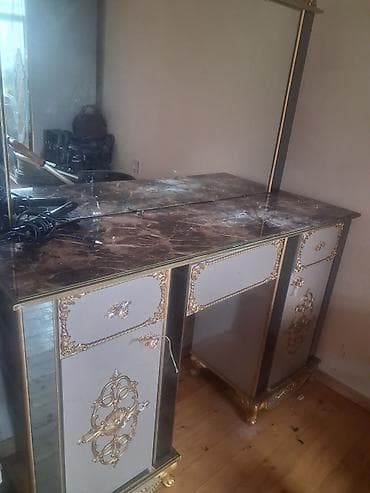 klassik mebeller: Güzgülü — 1