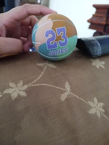 Toplar: Mini basketbol topu – “23 JAMES” dizaynı - Kompakt ölçü: stolüstü — 1