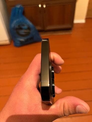 ipad 9 en ucuz: IPhone 14 Pro, Black Titanium, Simsiz şarj — 7