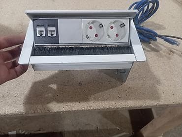 elektron saat: Masa üstü qutulu rozetka və bağlantı modulu - Gömülə bilən alüminium — 2