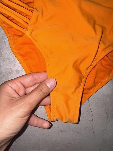 frenç geyimi: 🧡 Narıncı rəngli çimərlik geyimi satılır. ✅ Cəmi 2 dəfə geyinilib. ✅ — 2
