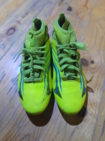 Vıkluçatellər: Butslar — 2