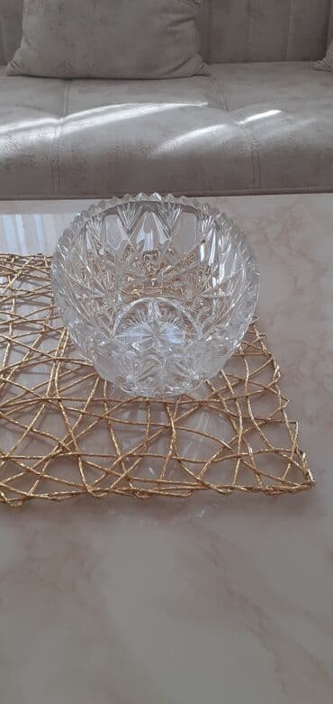 birdefelik qablar: Vaza dəsti, Xrustal — 3