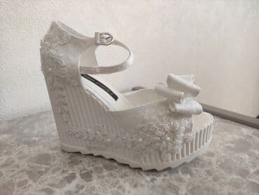 basanoşkalar 2023: Ölçü: 36, rəng - Ağ, Yeni — 2