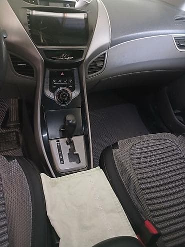 vip avto: Hyundai Elantra: 1.8 л | 2013 г. Седан — 7