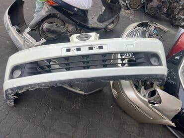 w202 on bufer: Nissan tida orginal on buferi — 2