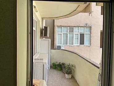 mida evler satilir: Azadlıqda Madeyra hospitalin Lido restoranin yani 18/8.650 m aileye — 3