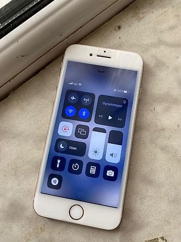 barter iphone 7: IPhone 8, 64 GB, Qızılı, Barmaq izi — 2