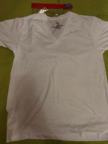 ağ sarucka: Ağ futbolka raz var qiy 4 azn — 1