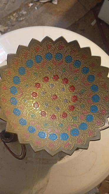 gümüş qədəh: Məhsul: Şərq üslubunda metal süfrə dəsti Tərkib: - 1 ədəd naxışlı — 1