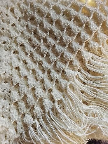 шаль: Əl işi toxunma şal/plaş - Material: yumşaq iplik (açıq krem-ağ ton) — 1