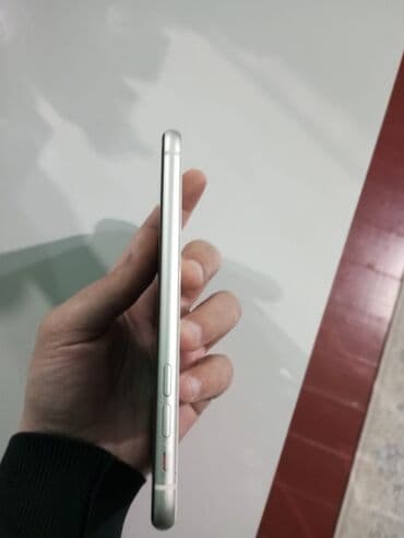 iphone 9s: IPhone 11, Ağ, Barmaq izi, Face ID — 4