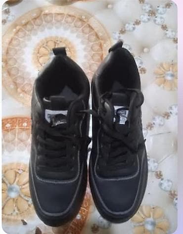 Krasofkalar və idman ayaqqabıları: Qara rəngli idman üslublu ayaqqabı cütü - Üst material: sintetik — 2