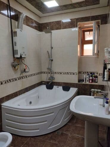 20 yanvarda 2 otaqli evler: Bakı, 2 otaqlı, Köhnə tikili, m. İçərişəhər, 55 kv. m — 10