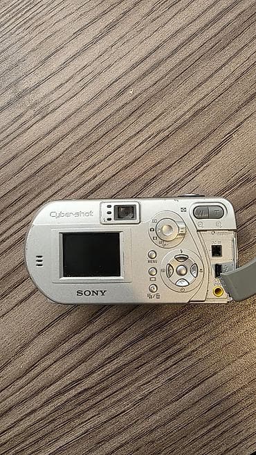 Sony Cyber‑shot kompakt rəqəmsal fotoaparat - Marka/model: Sony — 1