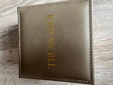 Güzgülər: Orijinal saat qabları. Hər biri 5 azn — 4