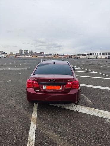 traktor teker: Chevrolet Cruze: 1.4 l | 2015 il 250000 km Sedan — 2