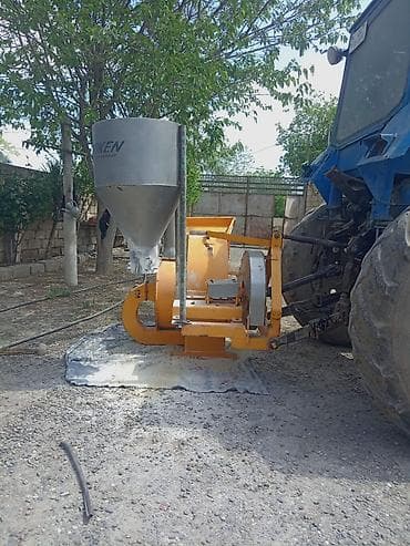 Traktor qoşqusu üçün yem üyüdən və qarışdıran avadanlıq - Traktorun — 1