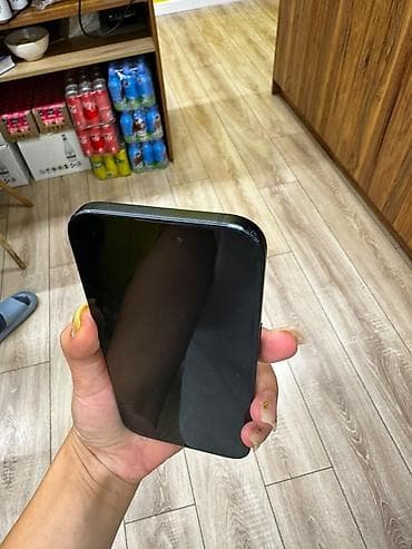 iphone 15 satilir: IPhone 15, 256 GB, Black Titanium, Barmaq izi, Face ID — 6