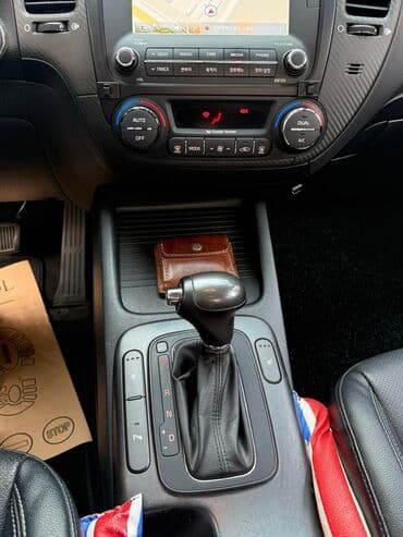 mersedes c 230: Kia Cerato: 1.6 l | 2015 il Sedan — 8