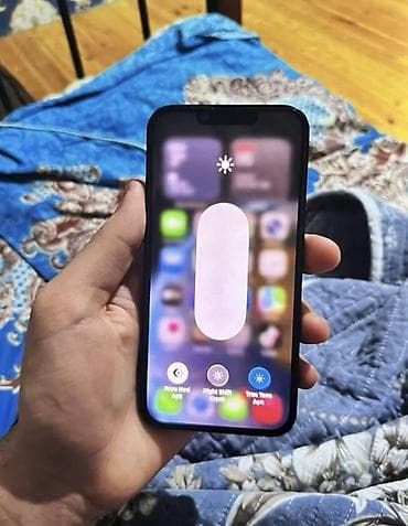 ipona: IPhone 13, 128 GB, Qara, Face ID — 3