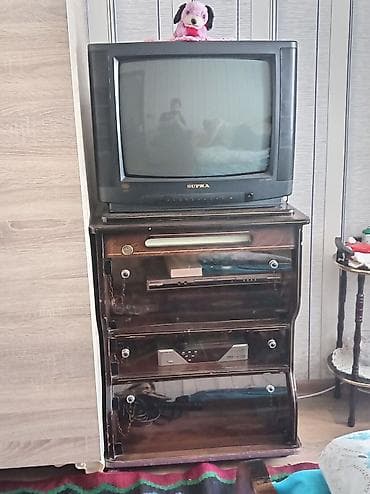 termo ucuz: İşlənmiş, Düz TV altlığı, Polkalı, Taxtalı, Azərbaycan — 1