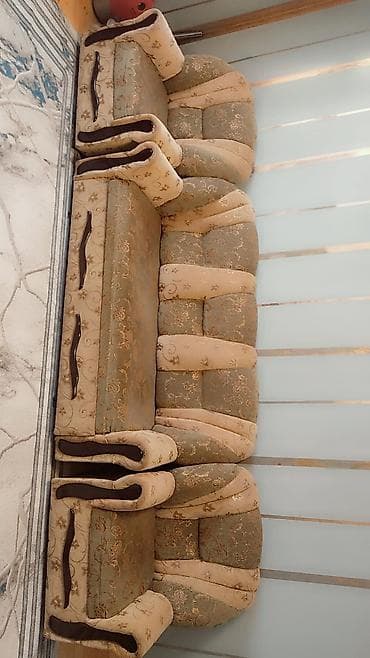 divanlar 2 el: Divan, Açılmayan, Bazasız, Parça, Çatdırılma yoxdur — 1