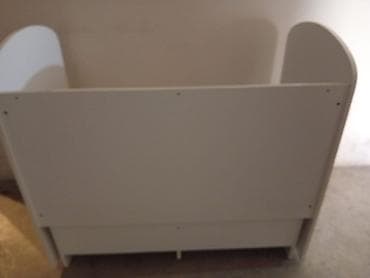 Uşaq beşiyi/kiçik çarpayı - Material: ağ rəngli laminat/MDFlam