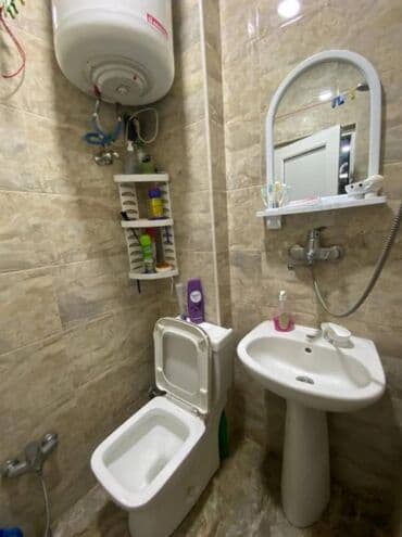 20 yanvarda 2 otaqli evler: Həzi Aslanov ms yaxınlığında 10 mərtəbəli binanın 3-cü mərtəbəsində — 4