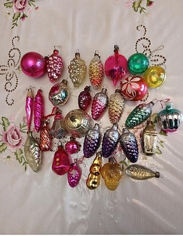 Məhsul: Şüşə Yeni il/Ell ağacı bəzəkləri kolleksiyası Təsvir: - — 2
