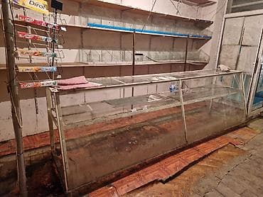 ikinci el vitrin: Mağaza avadanlıqları dəsti Tərkib: - Şüşə vitrin tezgahı: ön və — 1