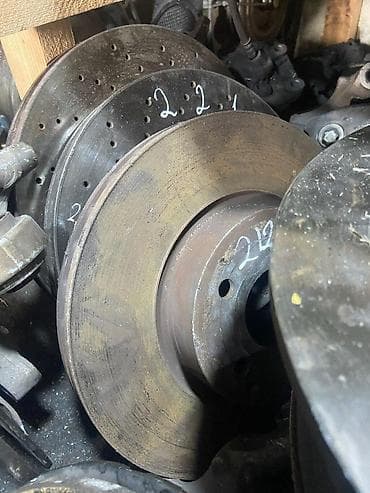 dirsek: "Mercedes" əyləc diski Şəhər: Bakı Elanın növü: Ehtiyat hissələri — 9