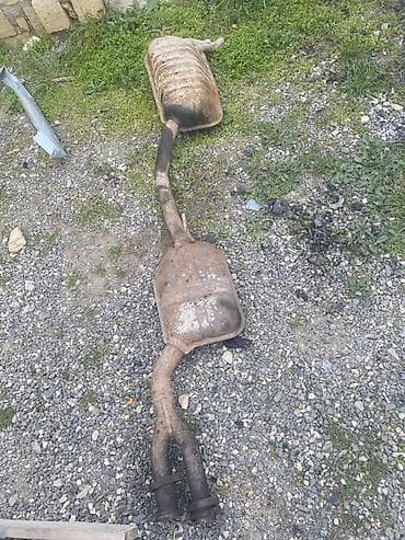 Avtomobil satışı: İki səsboğucu qutudan və arxa borudan ibarət tam egzoz sistemi — 1