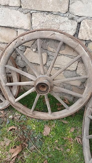 ilham aliyev saat: Taxta araba təkəri (klassik şalvarlı/şpilkali dizayn)4 ədəddir biri — 3