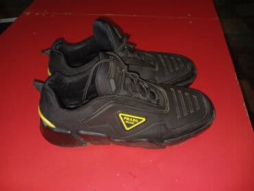 Ayaqqabılar: Krossovka Prada Milano original Təsvir: - Rəng: Qara, sarı detallarla — 1