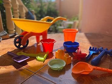 Игрушечные фигурки: Ekmeklik oyuncaqlar 10 manat birlikte Şekilde yoxdu ama içinde rəndə — 1