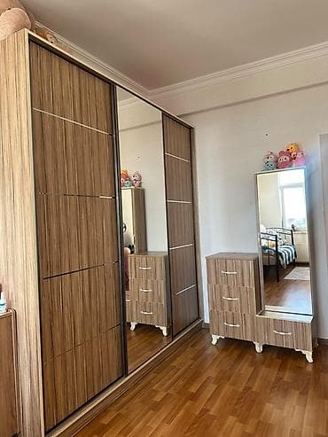 Дом и сад: Yataq otağı dəsti + iş masası - Kupe dolab: 3 qapılı sürgülü sistem — 2