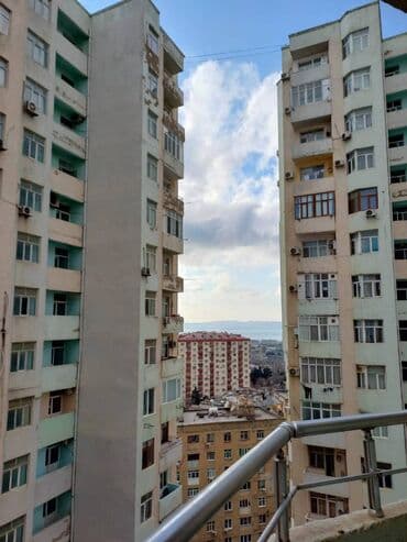 villa evləri: Həzi Aslanov metro stansiyası yaxınlığında,Akkord MMC-in binasında 2 — 7