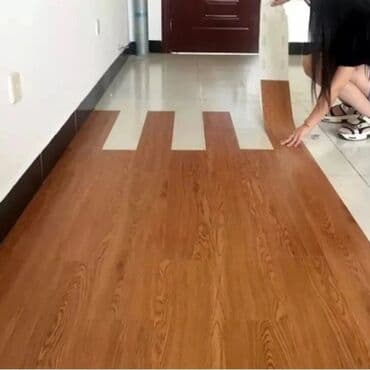 çornı pol: PVC materialı olan arxasi özü yapişqanlı dekor yer örtüklərinin — 4