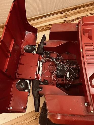 Детские электрокары: Uşaq elektrik maşını – off-road Jeep tərzi, qırmızı rəng BATAREKA — 6