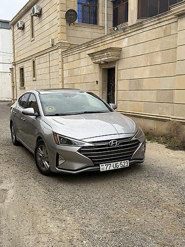 panelerin satisi: Hyundai Elantra sedan - Korpus: gümüş rəng, aqressiv ön panjur və — 2