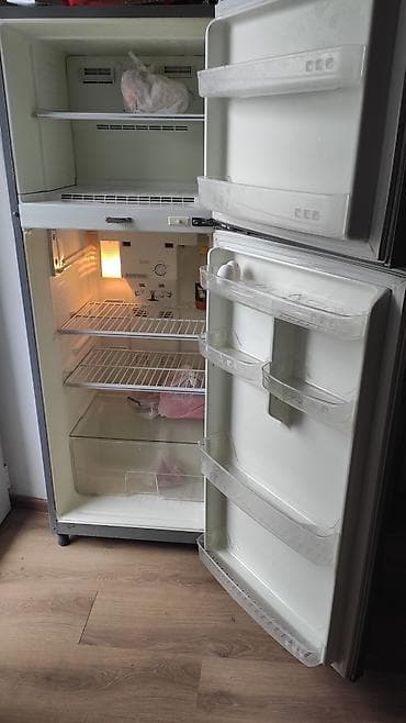 iphone 5s yeni: 2 qapılı Daewoo Soyuducu Satılır, rəng - Gümüşü, Təkərli — 1